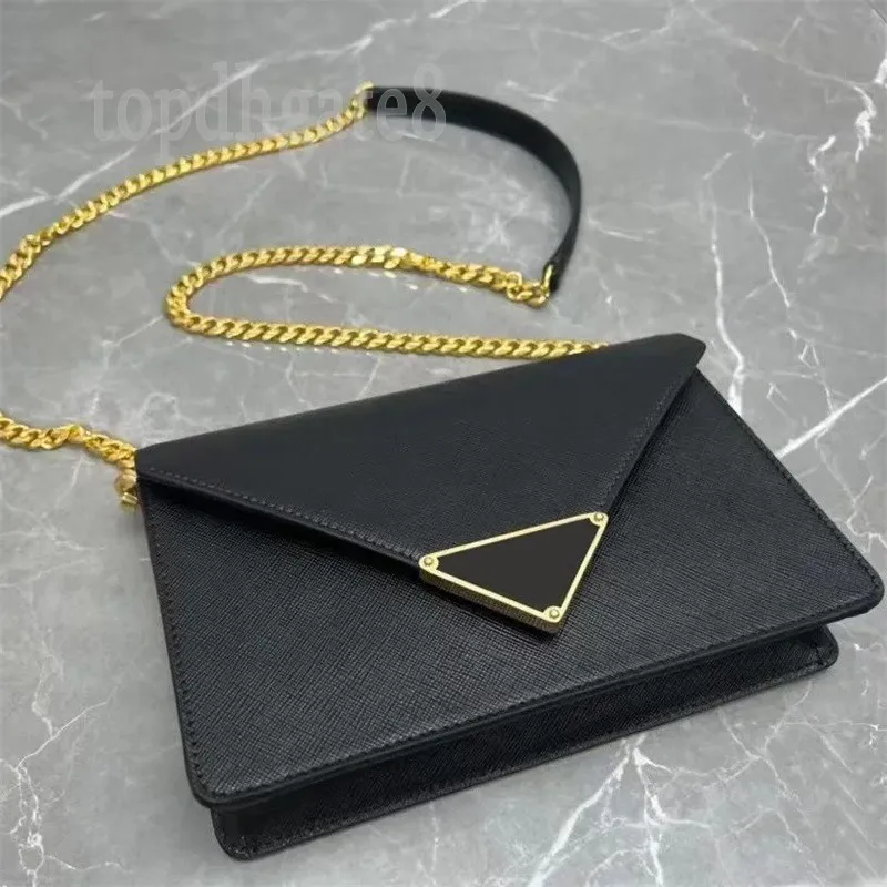 Black Red Designer Crossbody Bag Luxury Shoulder Bag with Large Triangle with Letters Mini Sac Metal Chain Shoulder Strap Designer Bags Fashionable XB006 B23, 2#
Black Red Designer Crossbody Bag Luxury Shoulder Bag with Large Triangle with Letters Mini Sac Metal Chain Shoulder Strap Designer Bags Fashionable XB006 B23, 2#