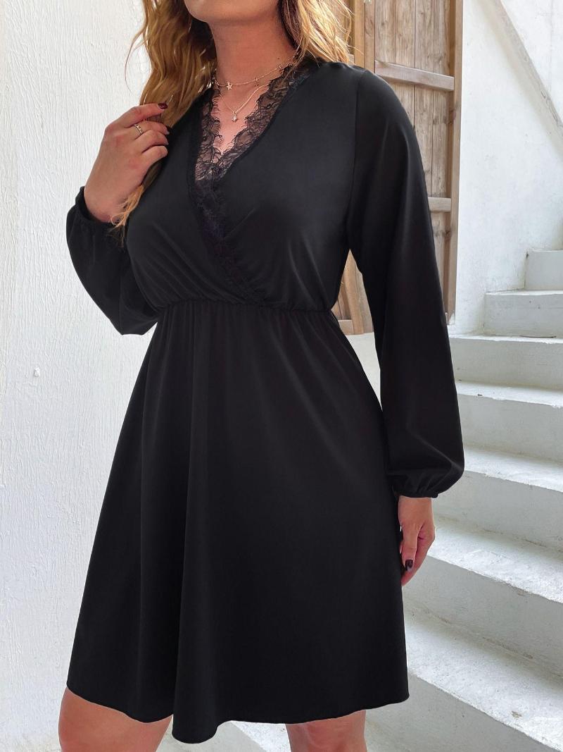 Plus Size Dresses Lace Mini Dress 2023 Autumn Long Sleeve V Neck A Line Black Clothing Oversized Tunic Elegant Casual Wrap
Plus Size Dresses Lace Mini Dress 2023 Autumn Long Sleeve V Neck A Line Black Clothing Oversized Tunic Elegant Casual Wrap