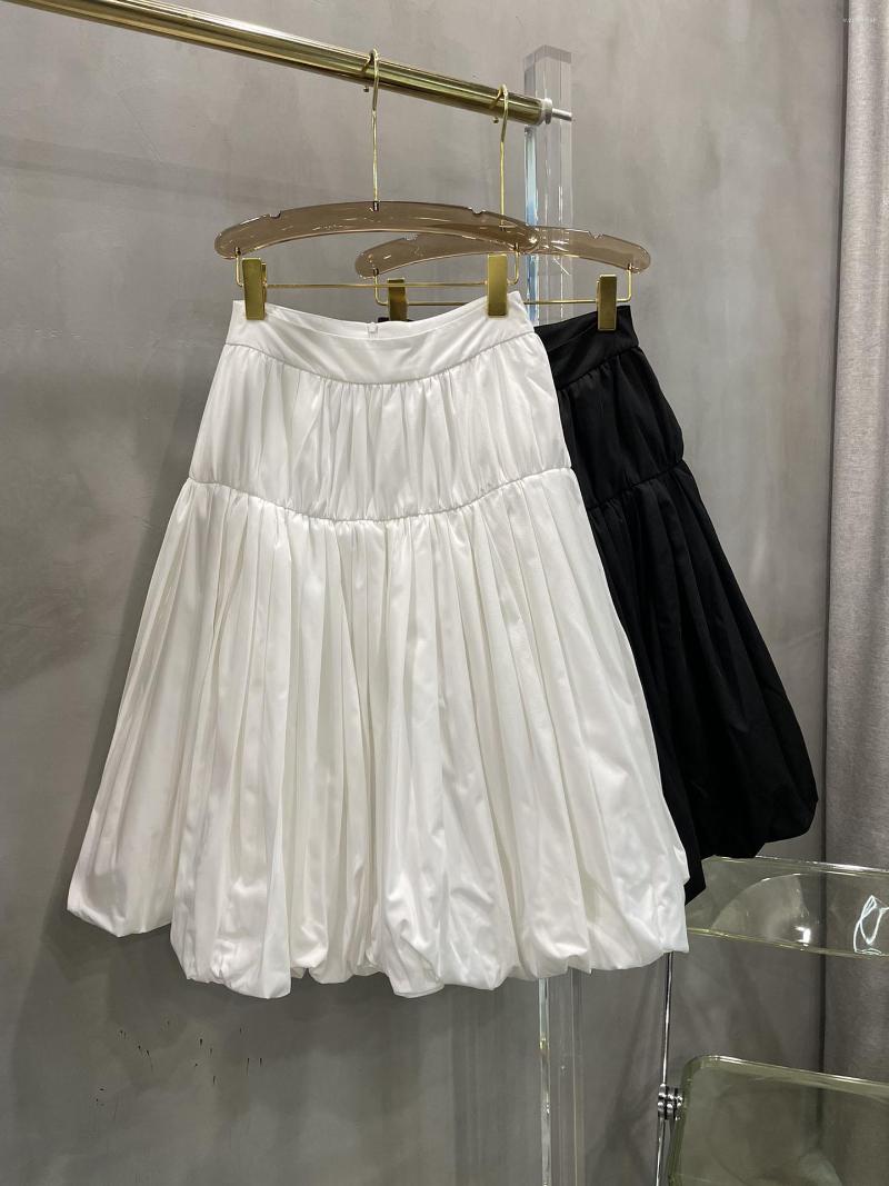 Skirts The Three-dimensional Lantern Skirt Is A Good Design To Wear All Year Round, Black
Skirts The Three-dimensional Lantern Skirt Is A Good Design To Wear All Year Round, Black
