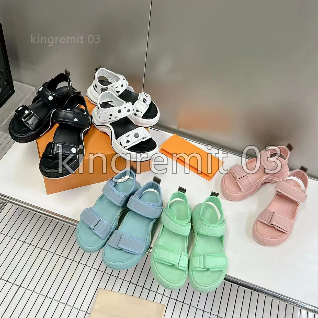 Designer Sandals Women Archlight Slipper Leather Buckle Sandals Rubber Slippers Platform Sandals Chunky Slides Sole Foam Slide Summer Beach Slides
Designer Sandals Women Archlight Slipper Leather Buckle Sandals Rubber Slippers Platform Sandals Chunky Slides Sole Foam Slide Summer Beach Slides