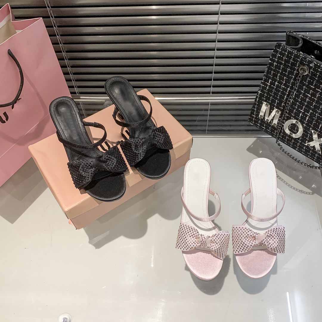 2023 Designer women's beading bowtie sandals Design for women dress shoes summer high heels rhinestone sandal outdoor slippers, Black
2023 Designer women's beading bowtie sandals Design for women dress shoes summer high heels rhinestone sandal outdoor slippers, Black