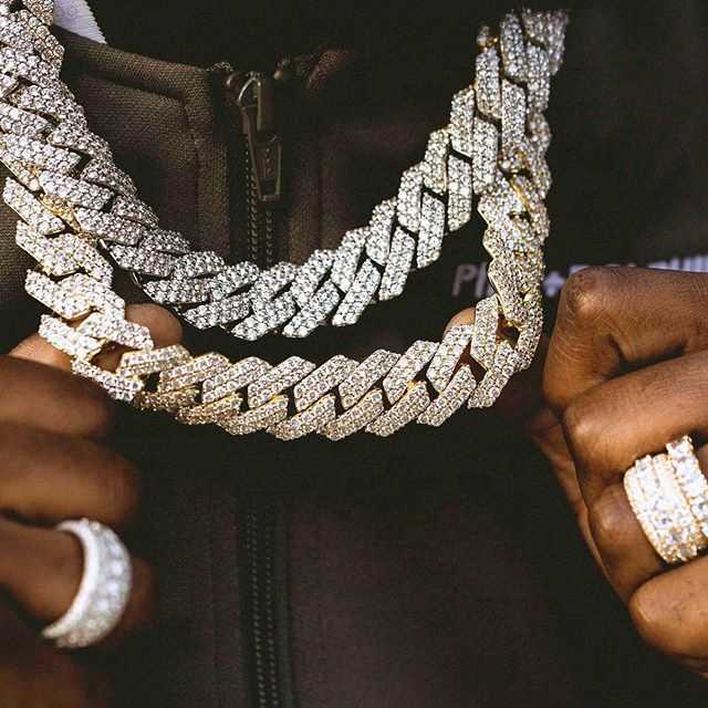 Luxury Fashion Gold Plated 925s Sterling Silver Diamond Moissanite Cuban Links Iced Out Cuban Chain Necklace
Luxury Fashion Gold Plated 925s Sterling Silver Diamond Moissanite Cuban Links Iced Out Cuban Chain Necklace