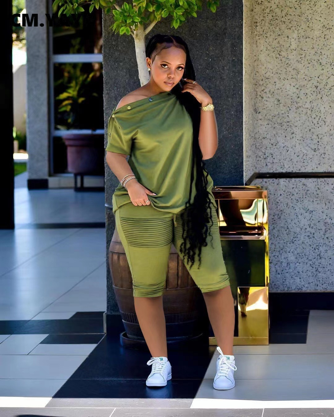 Women's Tracksuits CM.YAYA Sport Elegant Two 2 Piece Set for Women Summer Button Neck Tee Top and Knee Length Pants Matching Set Tracksuit 230508, Black
Women's Tracksuits CM.YAYA Sport Elegant Two 2 Piece Set for Women Summer Button Neck Tee Top and Knee Length Pants Matching Set Tracksuit 230508, Black