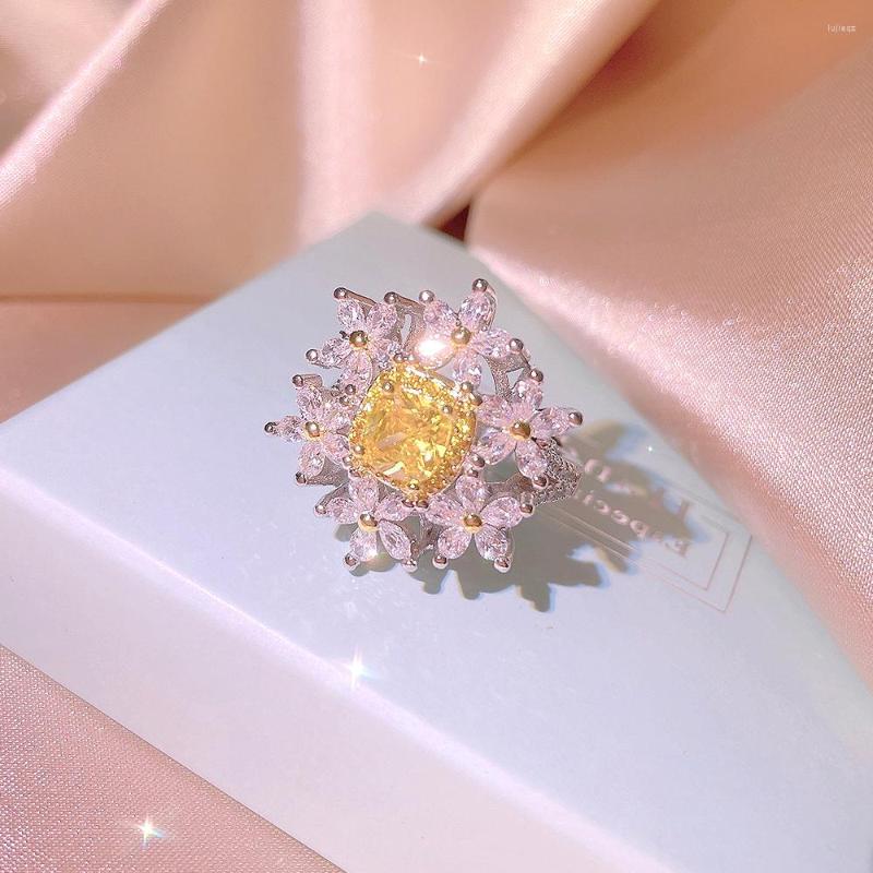 Wedding Rings PUNKI Vintage Cute Yellow Color Crystal Irregular Snowflake Zircon For Woman Cocktail Fashion Jewelry PKR18
Wedding Rings PUNKI Vintage Cute Yellow Color Crystal Irregular Snowflake Zircon For Woman Cocktail Fashion Jewelry PKR18