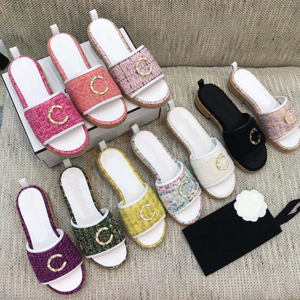 Designer Slippers Crystal Calf Leather Casual Shoes Women Sandals Quilted Slides Platform Shoe Summer Beach Slipper Sandal Slide, #9
Designer Slippers Crystal Calf Leather Casual Shoes Women Sandals Quilted Slides Platform Shoe Summer Beach Slipper Sandal Slide, #9