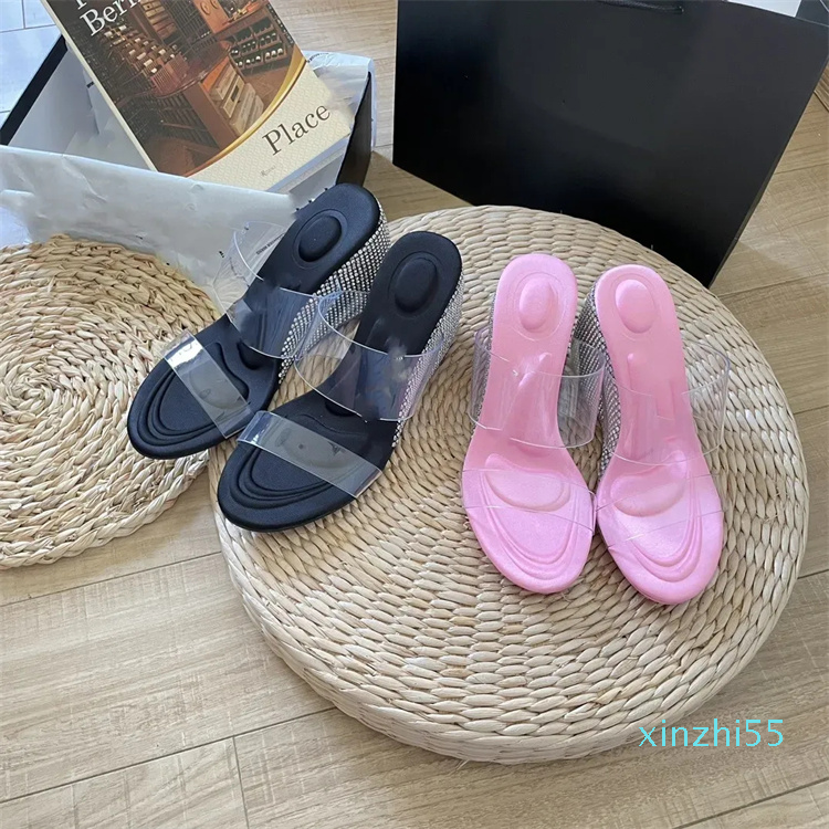 Designer Slippers Womens high heels Sandals Rhinestone Open Toe Heeled slipper clear transparent Letters summer shoes fashion versatile, Xrwang4
Designer Slippers Womens high heels Sandals Rhinestone Open Toe Heeled slipper clear transparent Letters summer shoes fashion versatile, Xrwang4