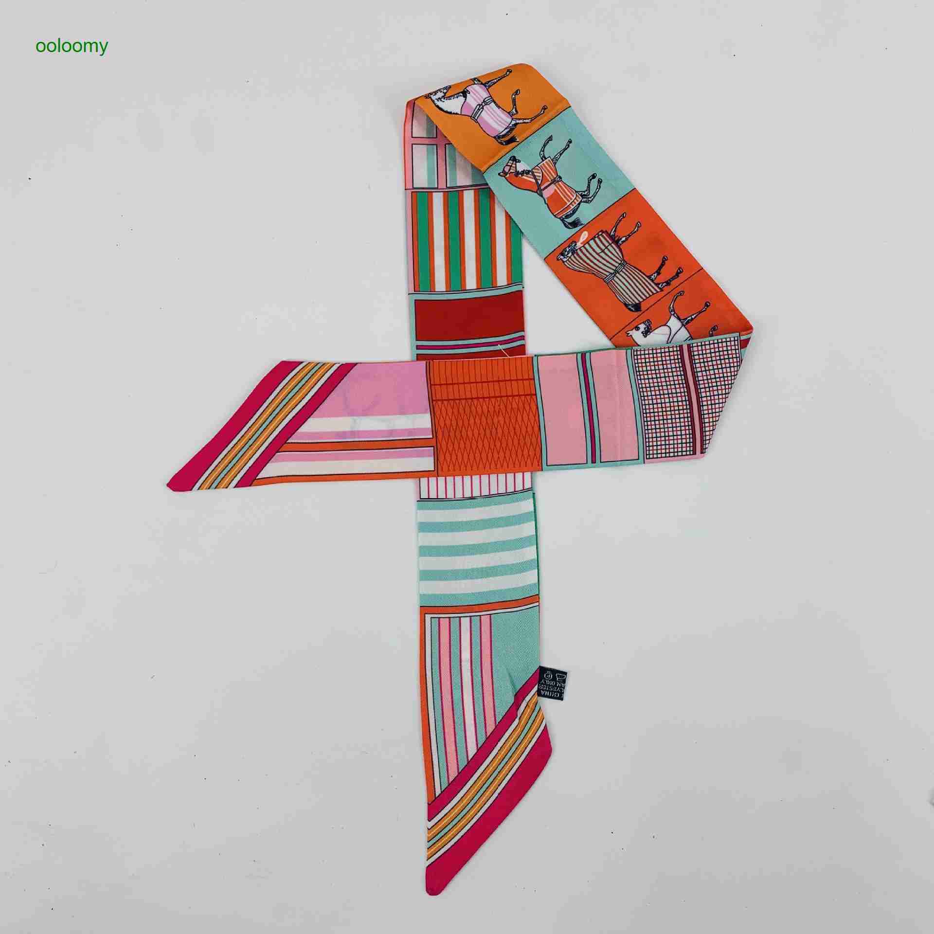 Hemres Designer Cravat New Printed Strip Scarves Tied to Bags Handles Ribbons Hair Bands Fashionable Decorative 00KT
Hemres Designer Cravat New Printed Strip Scarves Tied to Bags Handles Ribbons Hair Bands Fashionable Decorative 00KT