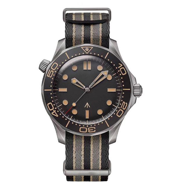 Watch designer watch mens watch 42mm fully automatic mechanical movement watch luminous steel mesh with watch luxury leisure business luxury limited edition gift
Watch designer watch mens watch 42mm fully automatic mechanical movement watch luminous steel mesh with watch luxury leisure business luxury limited edition gift