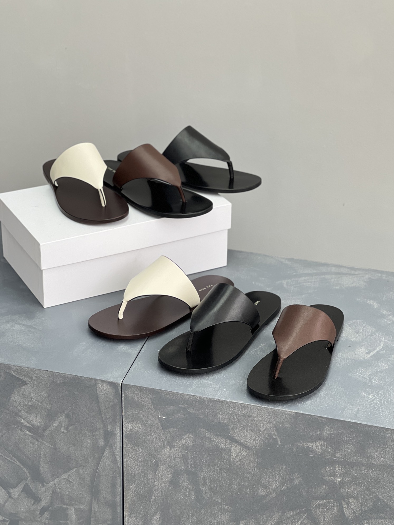 Women Shoes The Row Avery Thong Sandal Genuine Real Leather Fashion Runway Comfortable European Size 35-39, Brown
Women Shoes The Row Avery Thong Sandal Genuine Real Leather Fashion Runway Comfortable European Size 35-39, Brown