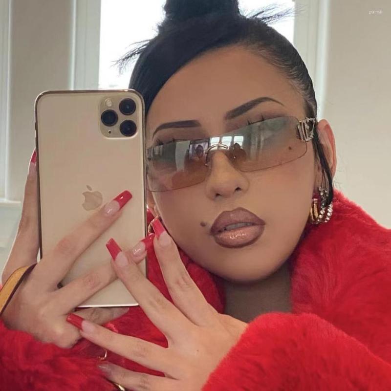Sunglasses Vintage Y2k One Piece Rimless Women For Men Fashion Designer Trending Hollow Punk Hip Hop Sun Glasses
Sunglasses Vintage Y2k One Piece Rimless Women For Men Fashion Designer Trending Hollow Punk Hip Hop Sun Glasses