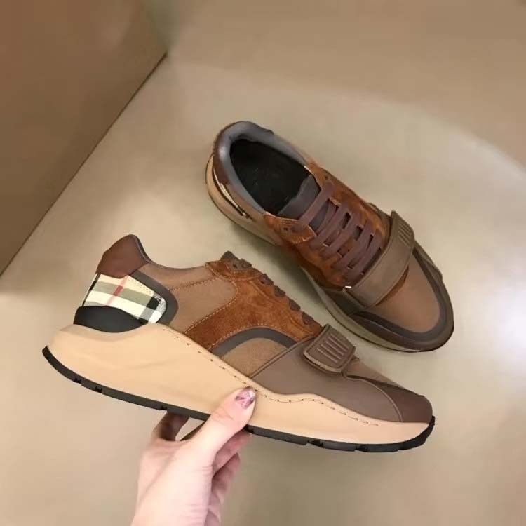 Men Designer striped shoes Vintage Sneakers Leather Chunky Sneaker Women season Shades Lace-up Trainers Platform Casual Shoe 10
Men Designer striped shoes Vintage Sneakers Leather Chunky Sneaker Women season Shades Lace-up Trainers Platform Casual Shoe 10