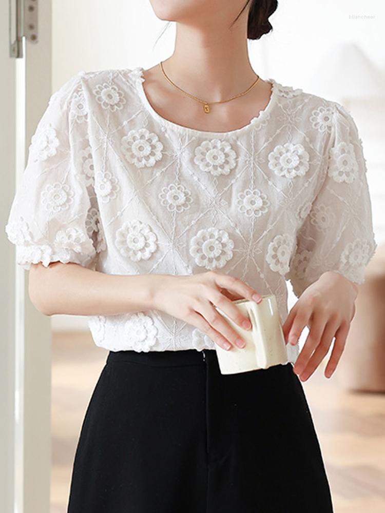 Women' Blouses Summer White Embroidered Lace Blouse Short Sleeve Woman Vintage Elegant Flowers Shirt Top Women Loose O Neck Slim 22361
Women' Blouses Summer White Embroidered Lace Blouse Short Sleeve Woman Vintage Elegant Flowers Shirt Top Women Loose O Neck Slim 22361
