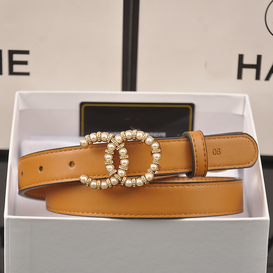 luxury designers Belt Cowskin Belts Letters Design for Man Woman belt classic pin buckle 2.5cm size 95-115cm good, Black
luxury designers Belt Cowskin Belts Letters Design for Man Woman belt classic pin buckle 2.5cm size 95-115cm good, Black