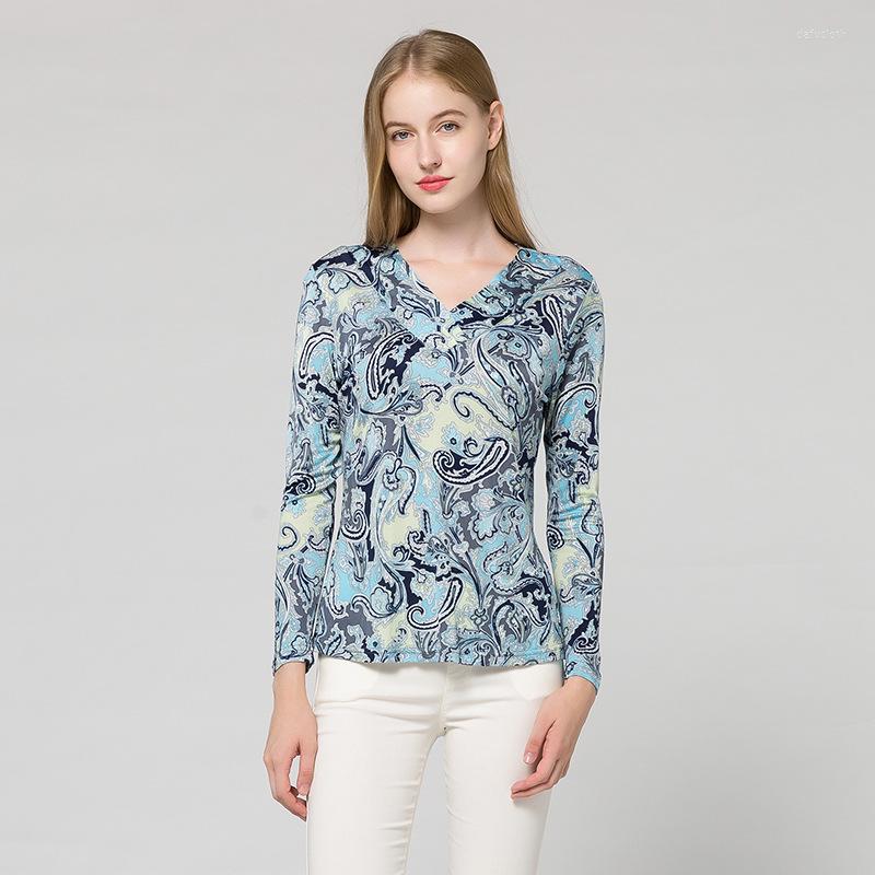 Women's T Shirts Autumn V-neck Silk T-shirt Long Sleeve Printing Bottoming Shirt Shows Thin Temperament Mulberry Knitted Top Female 9051
Women's T Shirts Autumn V-neck Silk T-shirt Long Sleeve Printing Bottoming Shirt Shows Thin Temperament Mulberry Knitted Top Female 9051
