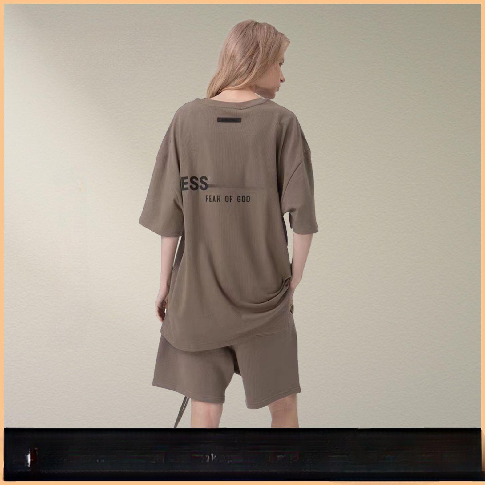 Top Craftsmanship Mens T Shirts men women Fashion designer Ess tshirt Street Casual fog Short Sleeve FG tees 100% Cotton stereo printing, Ess-0
Top Craftsmanship Mens T Shirts men women Fashion designer Ess tshirt Street Casual fog Short Sleeve FG tees 100% Cotton stereo printing, Ess-0
