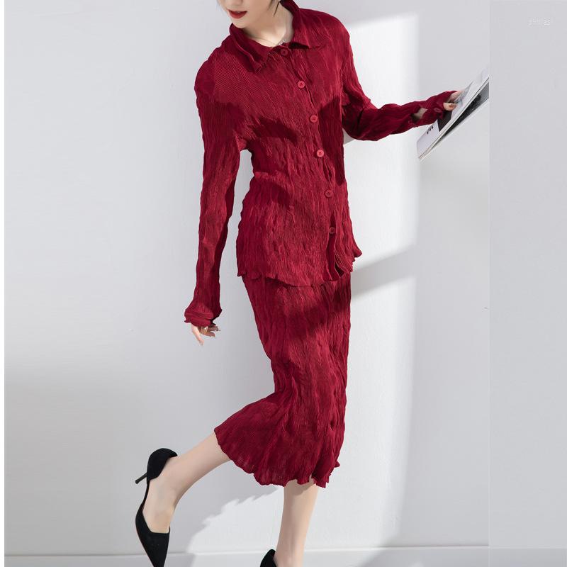 Work Dresses Fall 2023 Women' Black Shirt Miyak Folds Fashion High Elasticity Large Size One-breasted Top Drape Skirt Two-piece Set, Black-skirt
Work Dresses Fall 2023 Women' Black Shirt Miyak Folds Fashion High Elasticity Large Size One-breasted Top Drape Skirt Two-piece Set, Black-skirt