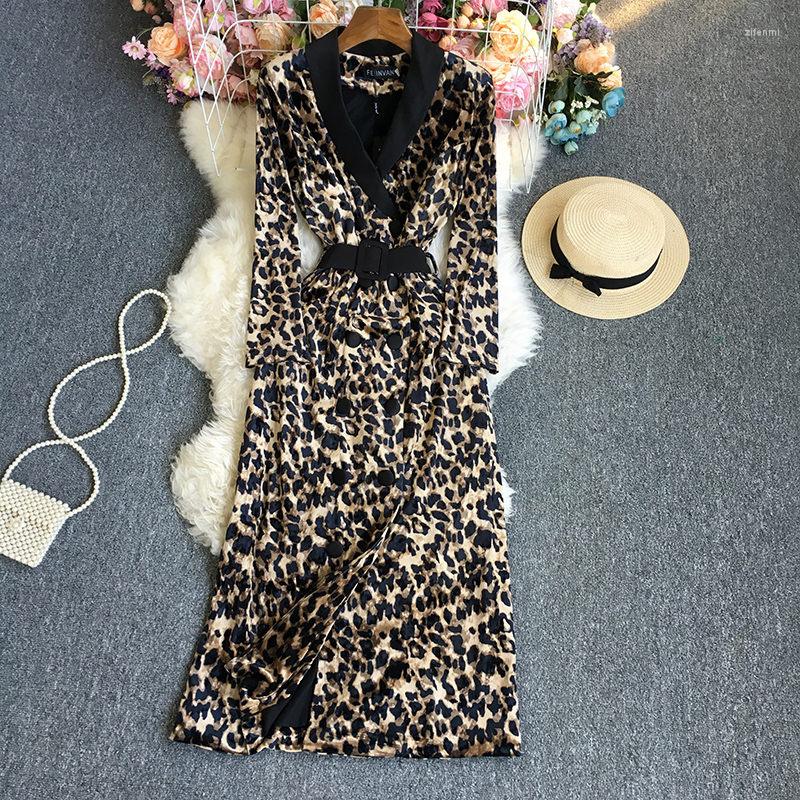 Casual Dresses Velvet Leopard Printed Long Sleeve Dress 2023 Spring Autumn Women Suit Collar Korean Fashion Slim Vintage Femme Robe T1682, Black
Casual Dresses Velvet Leopard Printed Long Sleeve Dress 2023 Spring Autumn Women Suit Collar Korean Fashion Slim Vintage Femme Robe T1682, Black