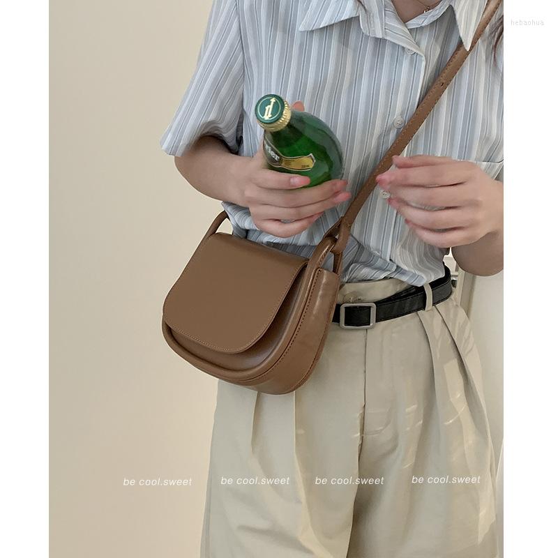 Evening Bags Simple Solid Color Shoulder Tote Bag For Women Female Retro Underarm Saddle Fashion Crossbody Shopper Lady Brand Handbag, Beige
Evening Bags Simple Solid Color Shoulder Tote Bag For Women Female Retro Underarm Saddle Fashion Crossbody Shopper Lady Brand Handbag, Beige