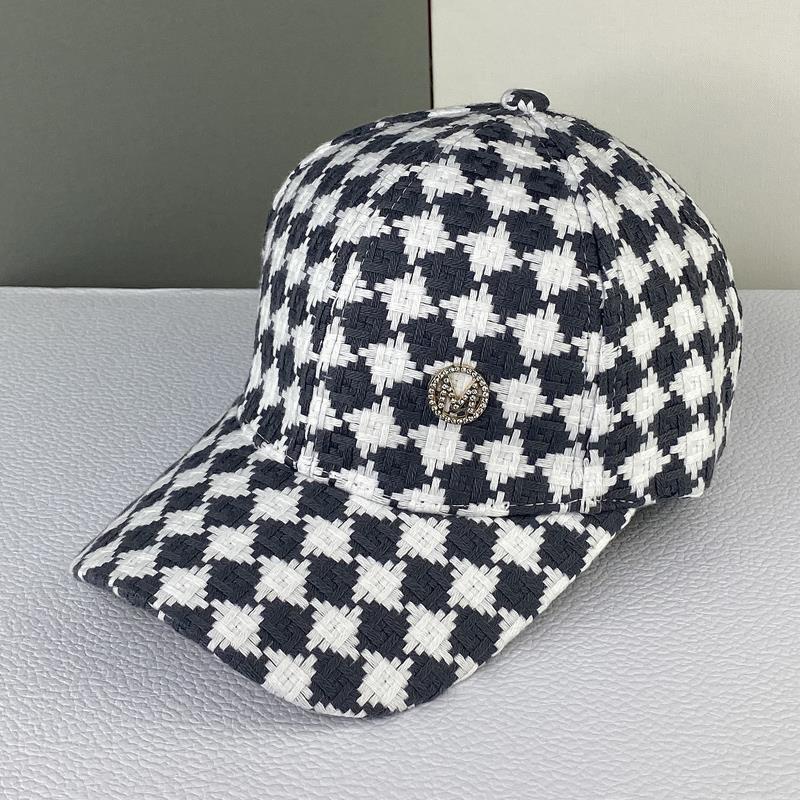 Hat Female Spring and Autumn M Letter Fashion Versatile Duck Tongue Hat British Retro Plaid Sun Visor Hat Winter baseball cap, No box
Hat Female Spring and Autumn M Letter Fashion Versatile Duck Tongue Hat British Retro Plaid Sun Visor Hat Winter baseball cap, No box