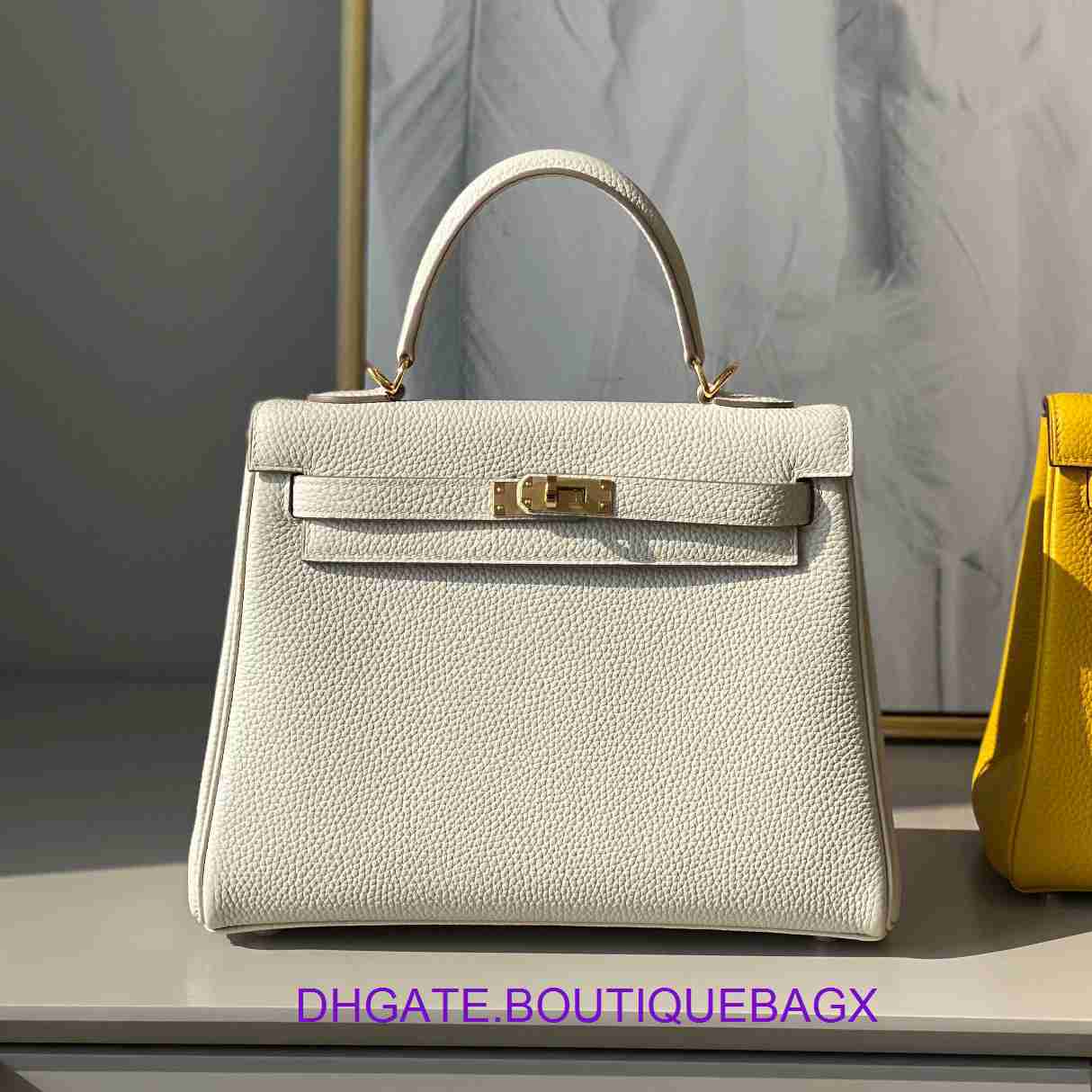 Designer Hremm Kelys's Bags for sale 2023 New top layer cowhide lychee pattern bag Fashion Versatile one shoulder cross body portable women's trend Have Real Logo, 20 inch elephant grey
Designer Hremm Kelys's Bags for sale 2023 New top layer cowhide lychee pattern bag Fashion Versatile one shoulder cross body portable women's trend Have Real Logo, 20 inch elephant grey