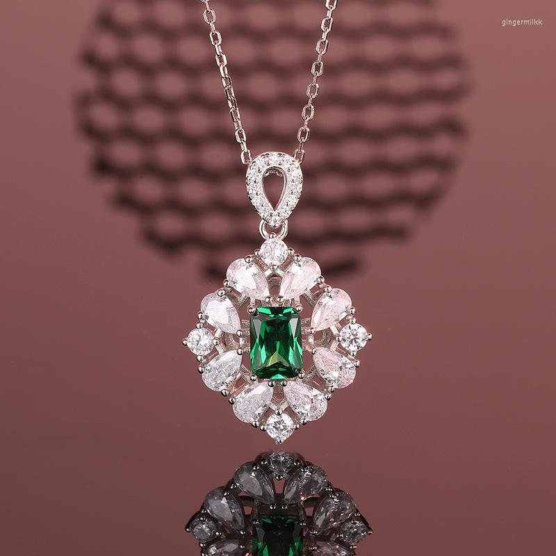 Chains S925 Sterling Silver High Carbon Diamond Cut Green Gemstone Pendant Water Drop Necklace Wedding Jewelry Lady Luxury Premium
Chains S925 Sterling Silver High Carbon Diamond Cut Green Gemstone Pendant Water Drop Necklace Wedding Jewelry Lady Luxury Premium