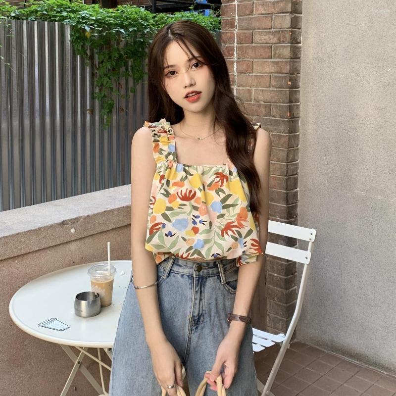 Women's T Shirts GBD2750 Summer Korean 2023 Slim Fashion Design Sense Printed Strap Tank Top Women's Short Fit Student, Black
Women's T Shirts GBD2750 Summer Korean 2023 Slim Fashion Design Sense Printed Strap Tank Top Women's Short Fit Student, Black