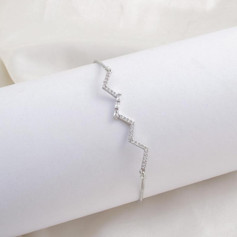 Link Bracelets Zircon Delicate Bracelet Decoration Portable Elegant Girlfriend Wife Gift Bangle Jewelry Daily Working
Link Bracelets Zircon Delicate Bracelet Decoration Portable Elegant Girlfriend Wife Gift Bangle Jewelry Daily Working