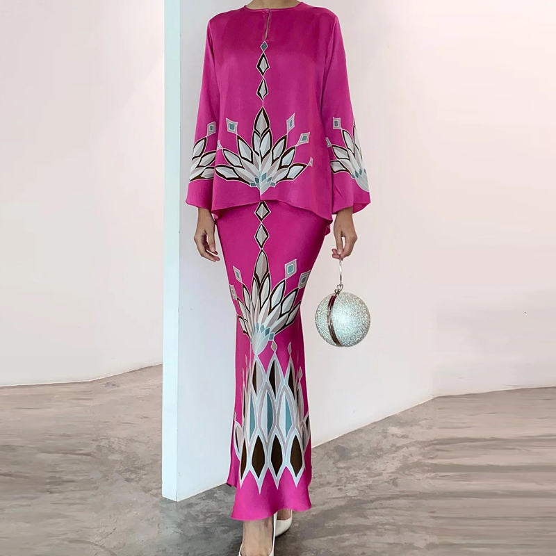 Two Piece Dress 2023 Fashion Women's Pullover Paired with Skirt Office Spring ONeck Solid Flower Colored Elegant Slim Top Set 230508