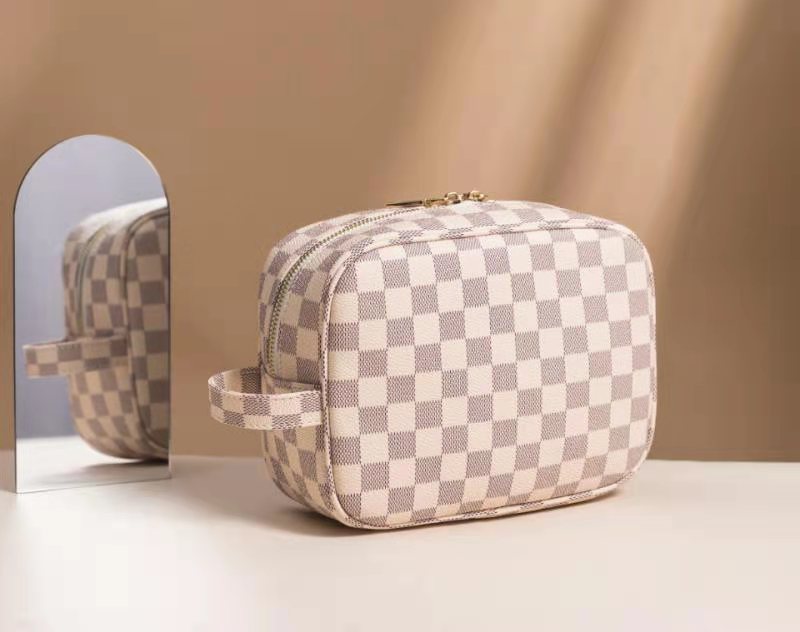 Toiletry Bag Portable Simple Storage Bag Travel Waterproof Handbag Women's Bag Cosmetic Bag, Beige
Toiletry Bag Portable Simple Storage Bag Travel Waterproof Handbag Women's Bag Cosmetic Bag, Beige