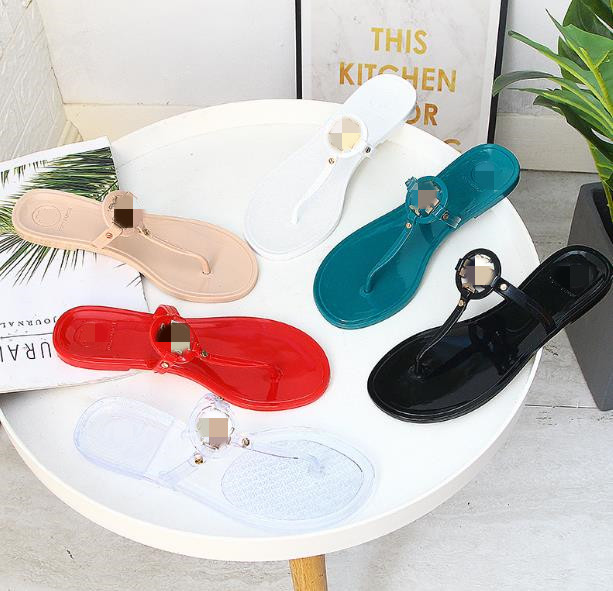Classic Flip Flops Summer New Women's Fashion Flat Beach Slides Jelly Sandals
Classic Flip Flops Summer New Women's Fashion Flat Beach Slides Jelly Sandals
