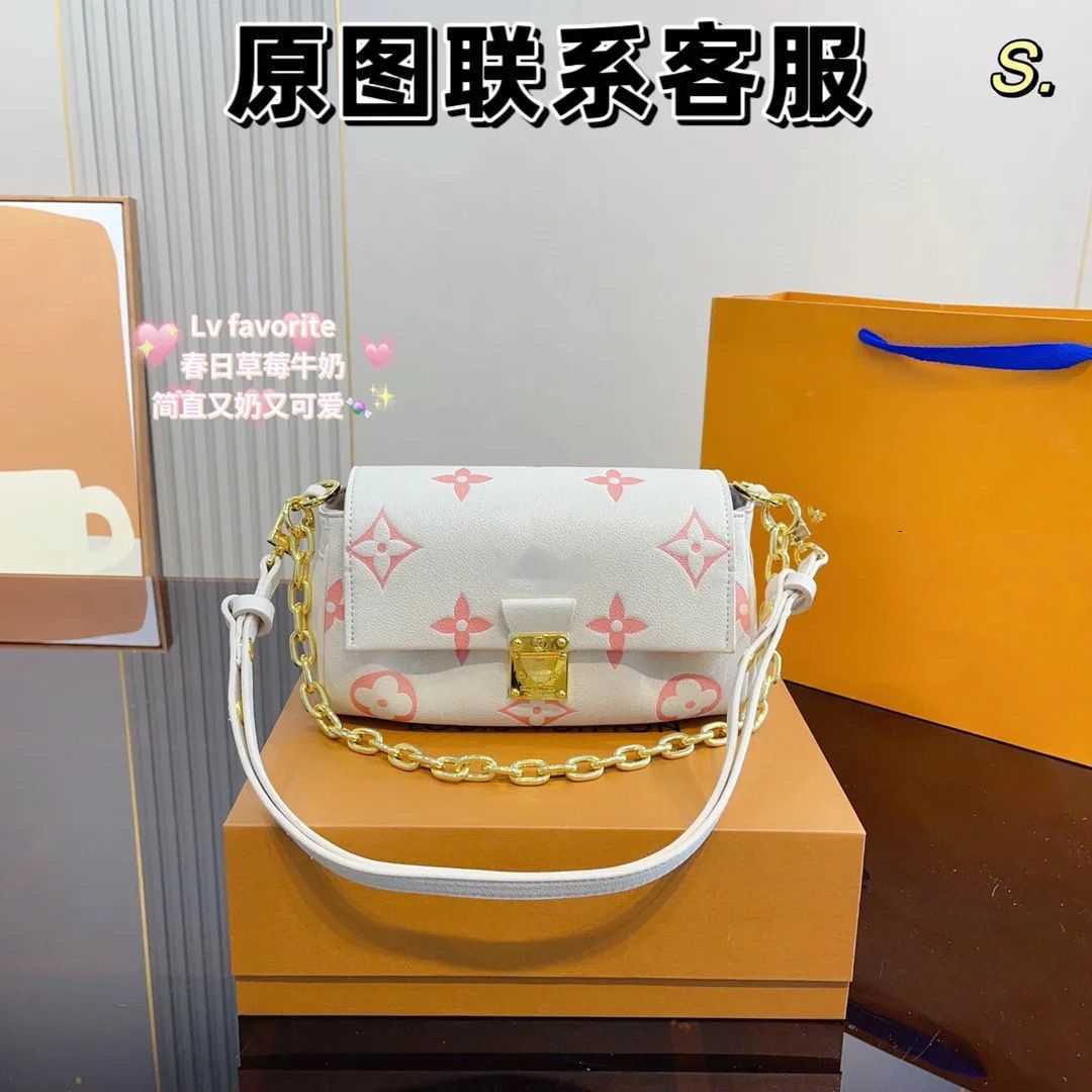 Waist Bags Strawberry Milk Series Portable One Shoulder Cross Body Chain Bag Star Same Qixi Limited Armpit Bag3mki, 24x10x13cm
Waist Bags Strawberry Milk Series Portable One Shoulder Cross Body Chain Bag Star Same Qixi Limited Armpit Bag3mki, 24x10x13cm