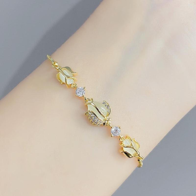 Link Bracelets Woman Open Bracelet Metal Adjustable Decorations Geometric Plating Bangle Jewelry Dating Birthday Party Jewelries
Link Bracelets Woman Open Bracelet Metal Adjustable Decorations Geometric Plating Bangle Jewelry Dating Birthday Party Jewelries