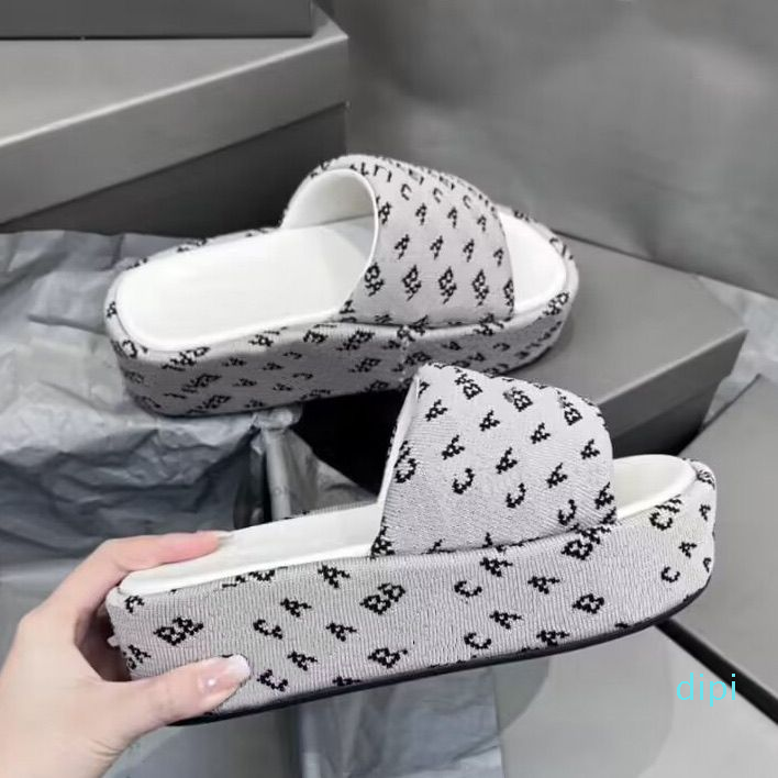 Luxury fashion Slide Designer Women Slippers Beach Sandals Womens platform Print Slide Summer Lady Sandal Slipper 35-42, 10
Luxury fashion Slide Designer Women Slippers Beach Sandals Womens platform Print Slide Summer Lady Sandal Slipper 35-42, 10