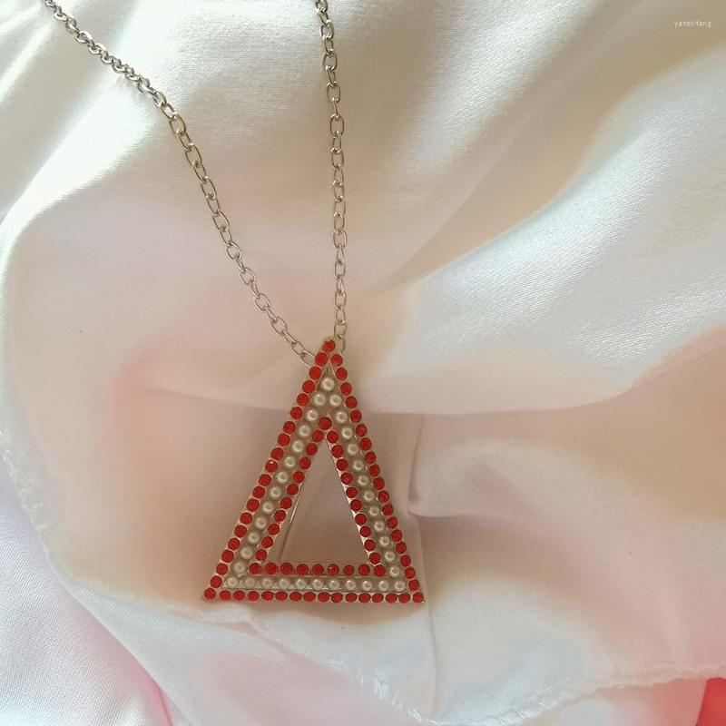 Chains 2023 Trendy The Vintage Triangle Necklace Pendant Clavicle Wholesale Chain Jewelry Women Gifts
Chains 2023 Trendy The Vintage Triangle Necklace Pendant Clavicle Wholesale Chain Jewelry Women Gifts