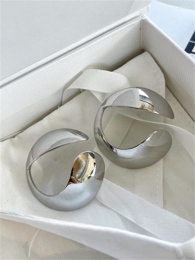 Stud Earrings Oversize Silver Color Earring Simple Thick Round Circle Hollow Metal For Women Punk Hip Hop Jewelry Brincos 2023
Stud Earrings Oversize Silver Color Earring Simple Thick Round Circle Hollow Metal For Women Punk Hip Hop Jewelry Brincos 2023