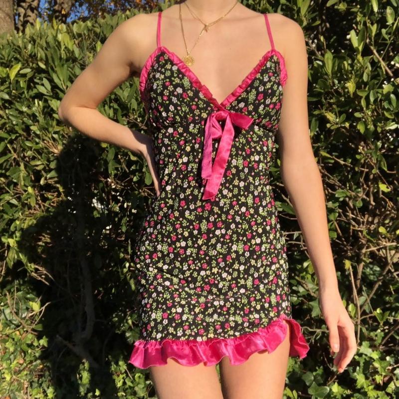 Casual Dresses Summer Women Spaghetti Strap Dress Elegant Ruffled Trim Floral Print V-Neck Sleeveless Backless With Bow Daily Wear, Black
Casual Dresses Summer Women Spaghetti Strap Dress Elegant Ruffled Trim Floral Print V-Neck Sleeveless Backless With Bow Daily Wear, Black