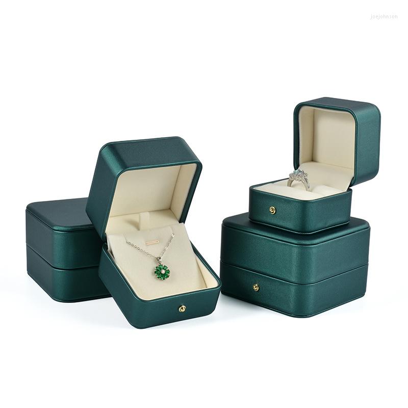 Jewelry Pouches Luxury PU Leather Organizer Boxes And Packaging Wedding Ring Pendant Necklace Bracelet Jewellery Gifts Box With Buckle
Jewelry Pouches Luxury PU Leather Organizer Boxes And Packaging Wedding Ring Pendant Necklace Bracelet Jewellery Gifts Box With Buckle