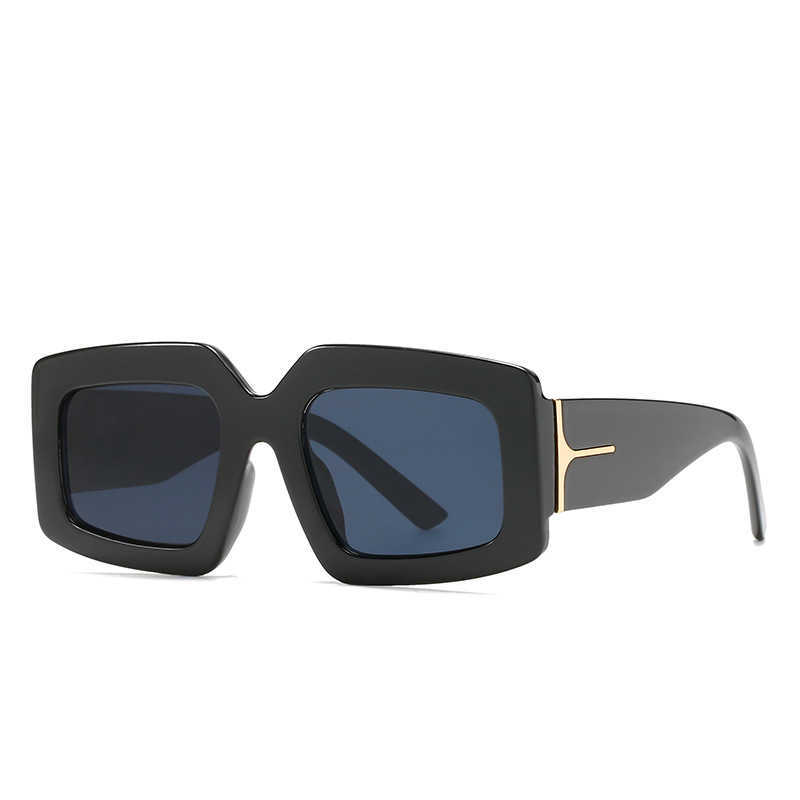 New personalized thick leg for men and women fashionable sunglasses trendy street photos sun visors 9124
New personalized thick leg for men and women fashionable sunglasses trendy street photos sun visors 9124