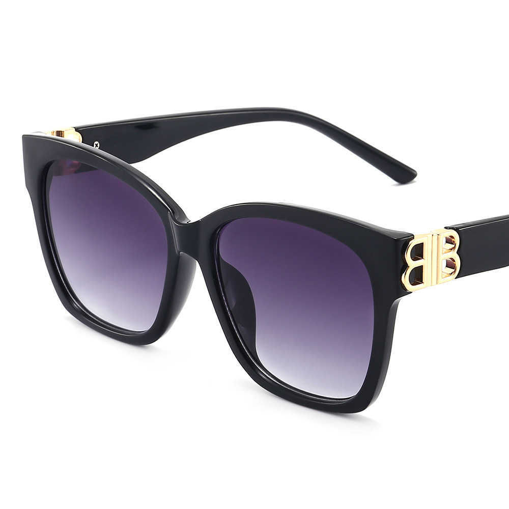 New double B Fashion Square net red same street shot Sunglasses Women's anti ultraviolet glasses
New double B Fashion Square net red same street shot Sunglasses Women's anti ultraviolet glasses