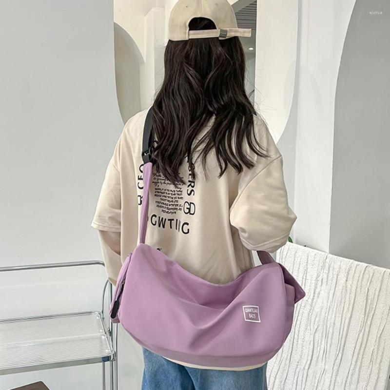 Outdoor Bags Solid Color Fitness Bag Large Capacity Training Wear-resistant Zipper Adjustable Shoulder Strap For Football, Pink
Outdoor Bags Solid Color Fitness Bag Large Capacity Training Wear-resistant Zipper Adjustable Shoulder Strap For Football, Pink