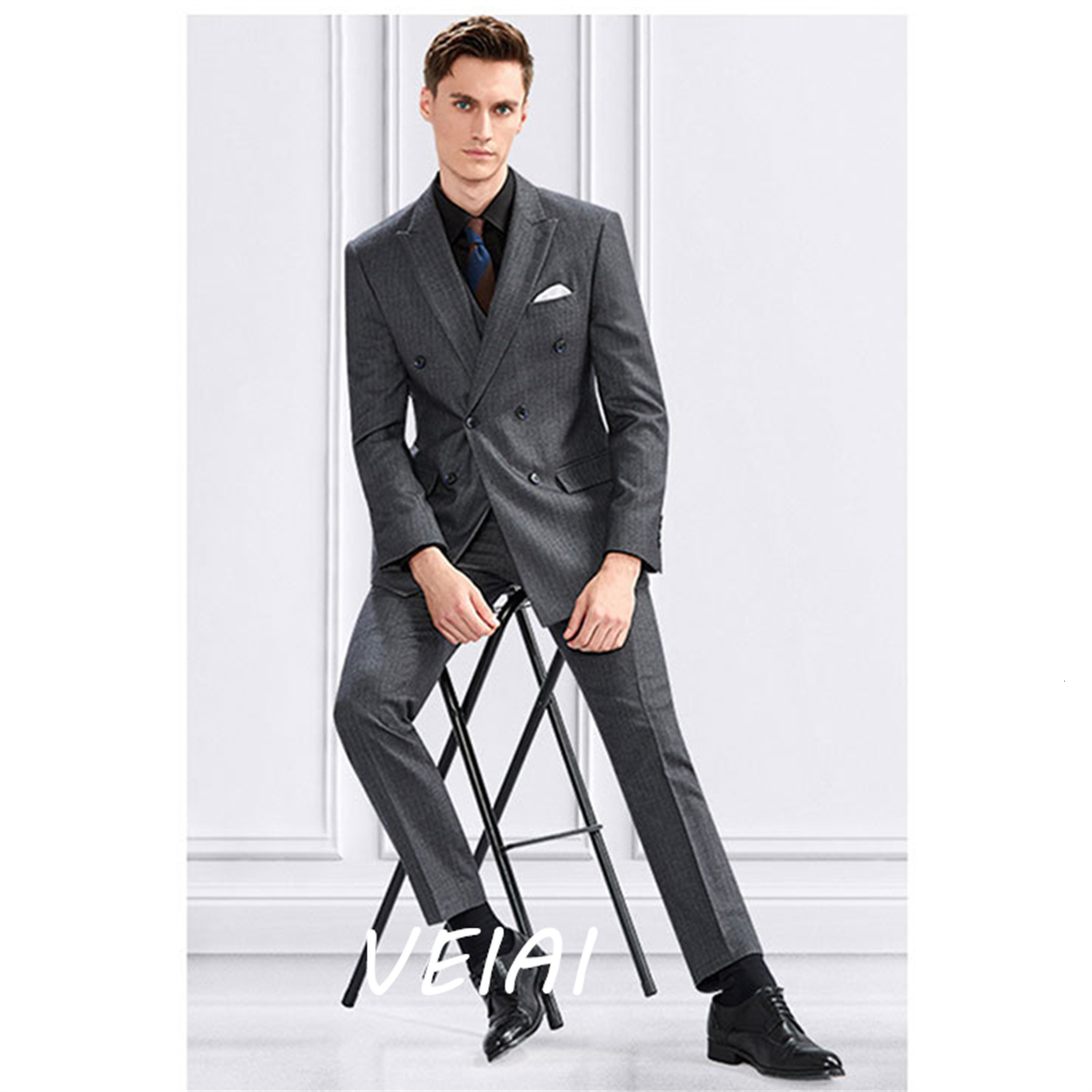Men's Suits Blazers Men Suit Luxury Dark Grey Stripe Pattern Double Breasted 3 PcsJacketPantsVest Formal Business Blazer Gentlemen Slim Fit 230509, Picture style4
Men's Suits Blazers Men Suit Luxury Dark Grey Stripe Pattern Double Breasted 3 PcsJacketPantsVest Formal Business Blazer Gentlemen Slim Fit 230509, Picture style4