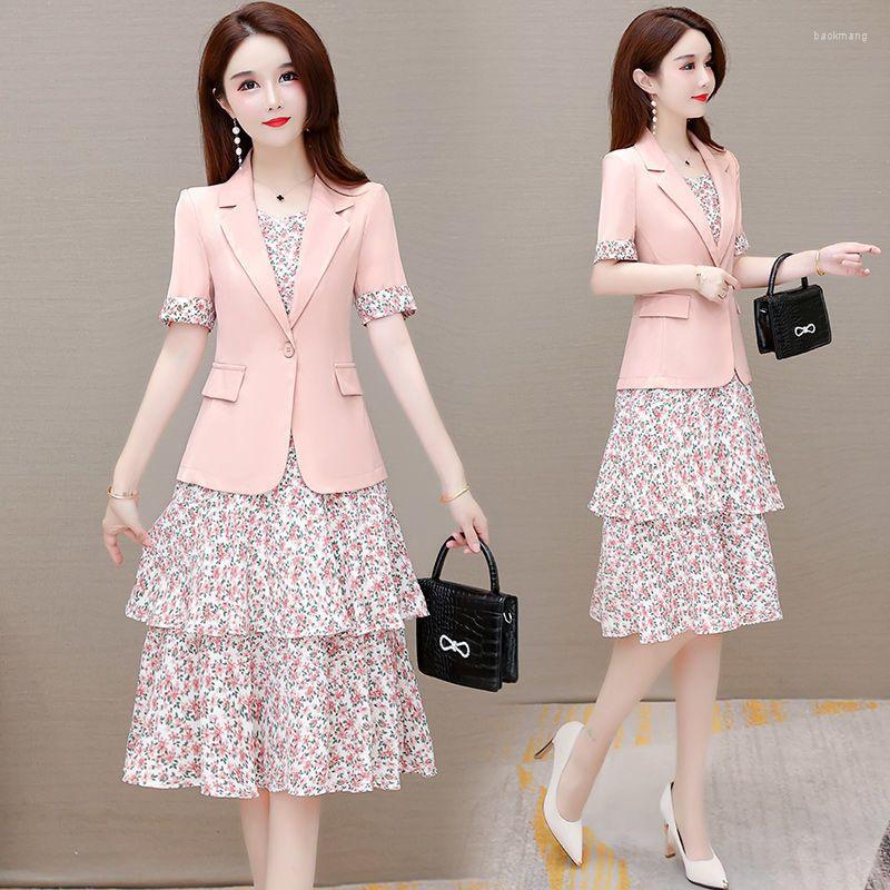 Work Dresses Woman Summer Slim Thin Suit Coat And Floral Dress Two-piece Suits Female Eleagnt Blazers Chiffon Suspender Midi Set G358, Pink
Work Dresses Woman Summer Slim Thin Suit Coat And Floral Dress Two-piece Suits Female Eleagnt Blazers Chiffon Suspender Midi Set G358, Pink
