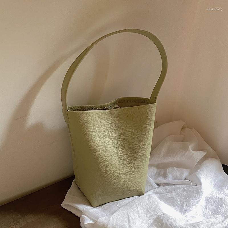 Evening Bags Fashionable Women Underarm Bag 2023 Summer All-Matched Female Bucket Simple Casual Single Shoulder, Beige
Evening Bags Fashionable Women Underarm Bag 2023 Summer All-Matched Female Bucket Simple Casual Single Shoulder, Beige