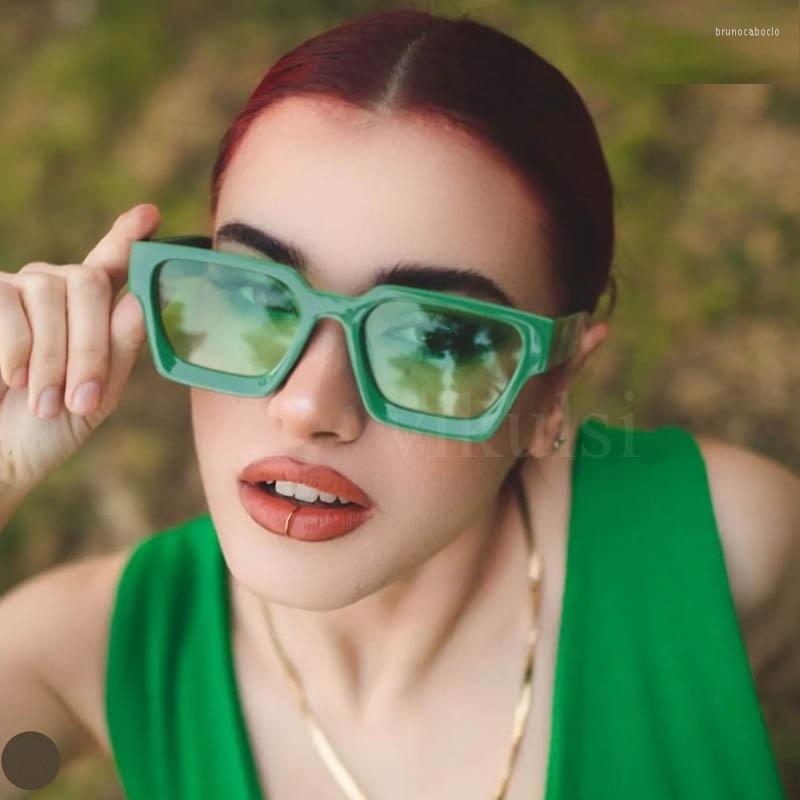 Sunglasses Fashion Green Square Women Men Vintage Brand Designer Original Sun Glasses Elegant Woman Shadow UV400
Sunglasses Fashion Green Square Women Men Vintage Brand Designer Original Sun Glasses Elegant Woman Shadow UV400