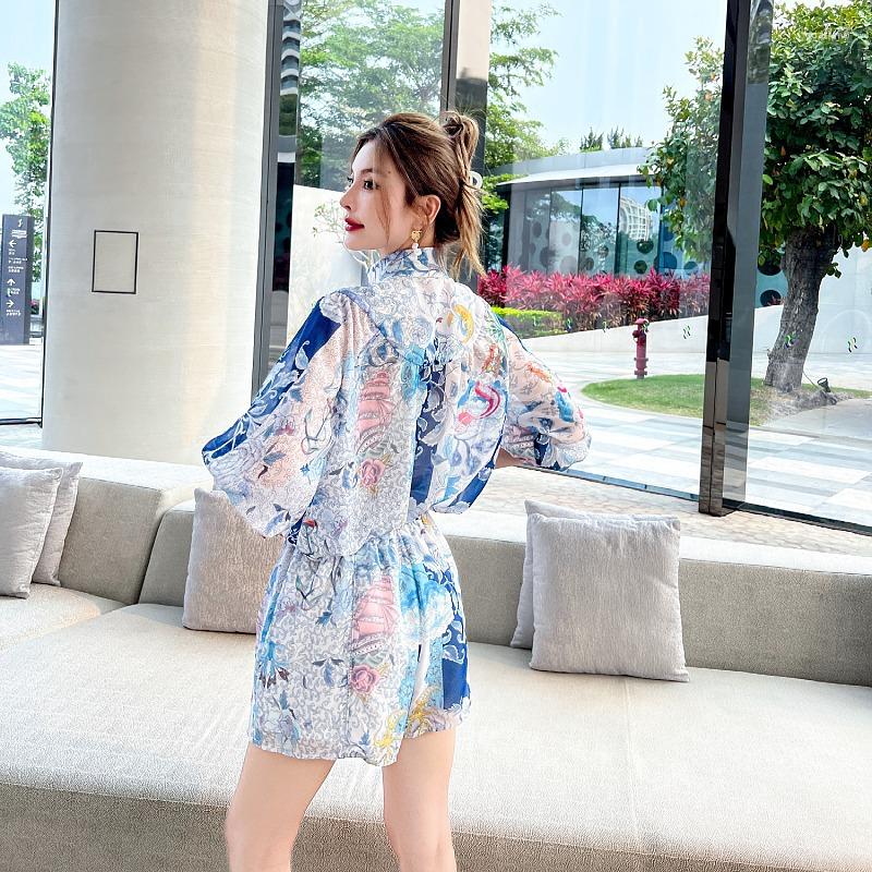 Women' Shorts Internet Celebrity Design Sense Of The Minority Relaxed Casual Printed Shirt Two-piece Women' Short Suit, Beige
Women' Shorts Internet Celebrity Design Sense Of The Minority Relaxed Casual Printed Shirt Two-piece Women' Short Suit, Beige
