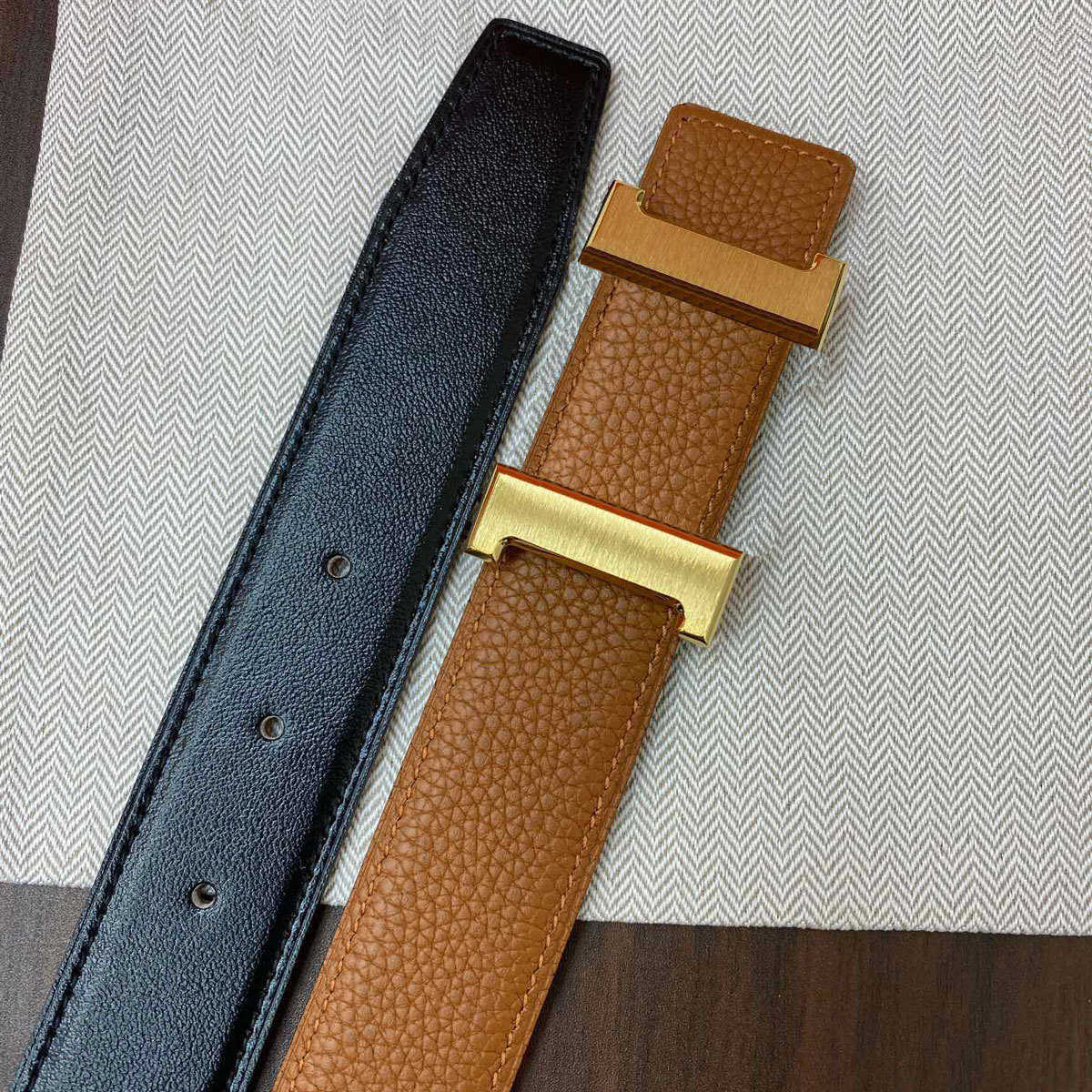 Fashion Belts Luxury Designer Women Men Brand Belt Letter Buckle Men Woman Casual Formal Dress Jeans Belt Waistband Width 3.2Cm Top Quality, As pic
Fashion Belts Luxury Designer Women Men Brand Belt Letter Buckle Men Woman Casual Formal Dress Jeans Belt Waistband Width 3.2Cm Top Quality, As pic