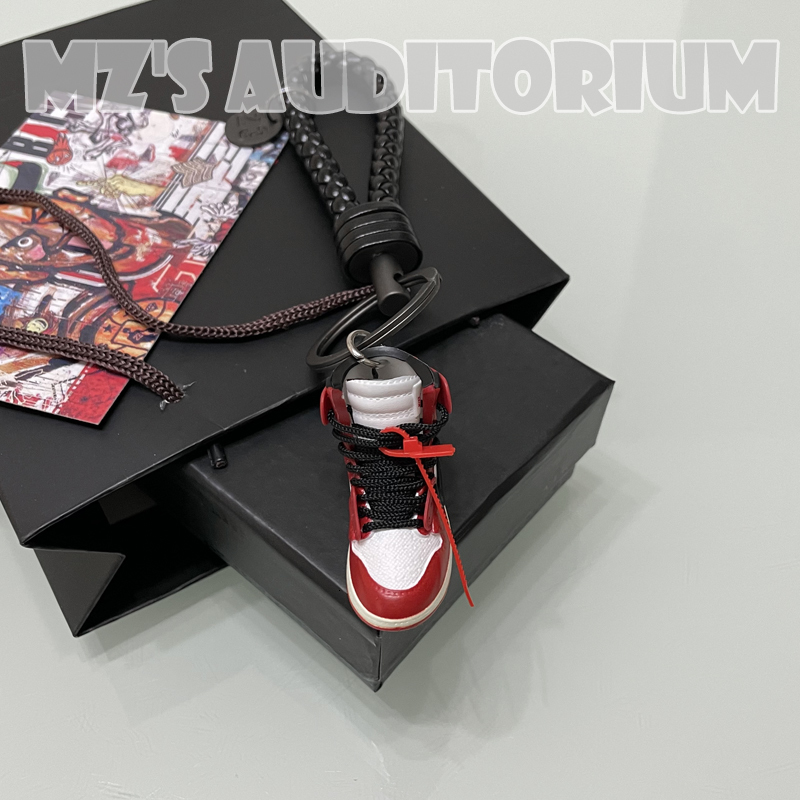 Keychains Lanyards Creative Gift Box Package Sneakers Model Set Mobile Phone Backpack Cute Pendant Couple Birthday 230508