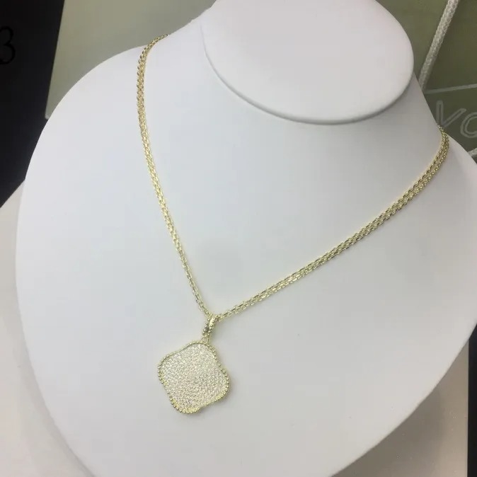 25mm Fashion Classic Big four Leaf Clover Necklaces Pendants Mother-of-Pearl Stainless Steel Long Chain 18K for Women Valentine's Mother's Day Engagement Jewelry Gift
25mm Fashion Classic Big four Leaf Clover Necklaces Pendants Mother-of-Pearl Stainless Steel Long Chain 18K for Women Valentine's Mother's Day Engagement Jewelry Gift