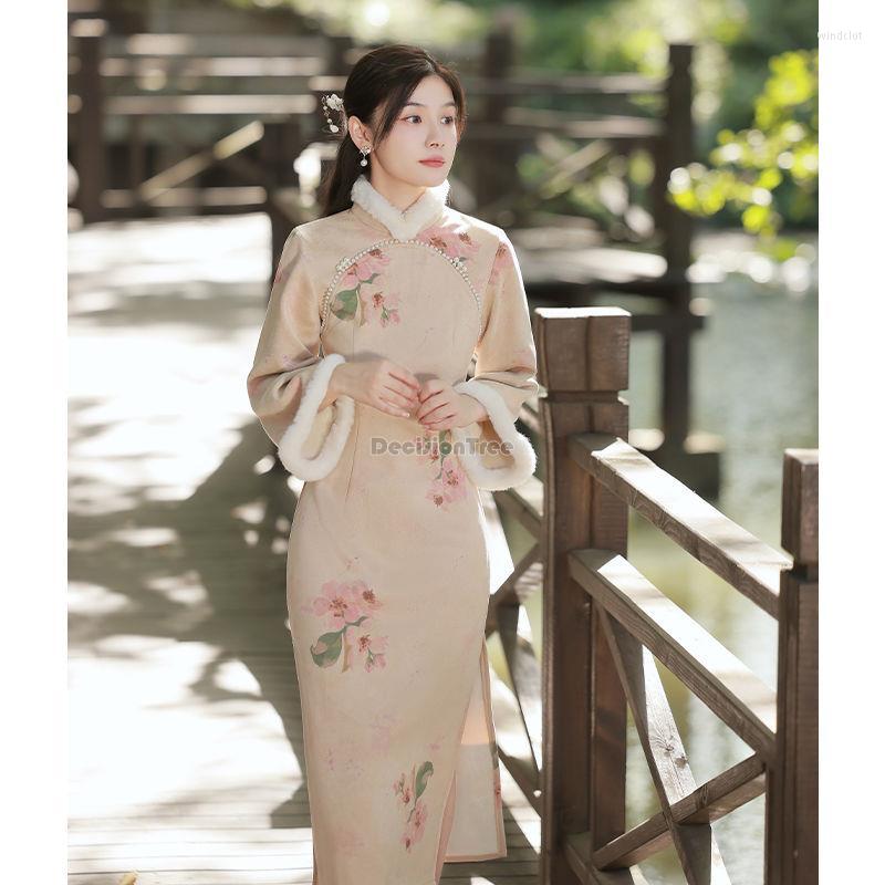 Ethnic Clothing 2023 Chinese Improved Flower Printed Qipao Dress Winter Autumn Elegant Thick Cotton Pink Long Retro Daily Women Cheongsam
Ethnic Clothing 2023 Chinese Improved Flower Printed Qipao Dress Winter Autumn Elegant Thick Cotton Pink Long Retro Daily Women Cheongsam