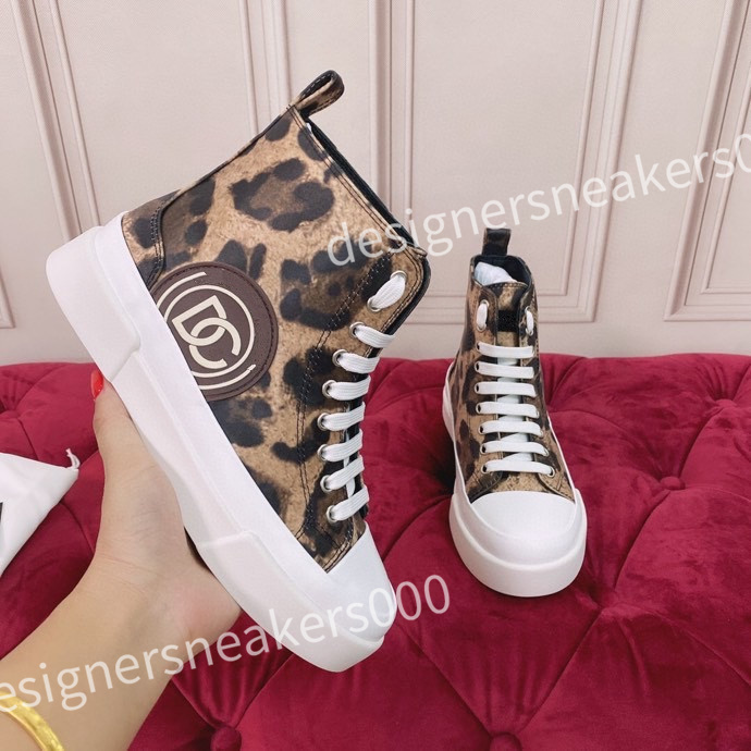 Top Luxury Designer Woman Whites Casual Shoes Round Toe Lace Up shoes Comfortable Women Mens Outdoor Sneakers Breathable Canvas, 05
Top Luxury Designer Woman Whites Casual Shoes Round Toe Lace Up shoes Comfortable Women Mens Outdoor Sneakers Breathable Canvas, 05